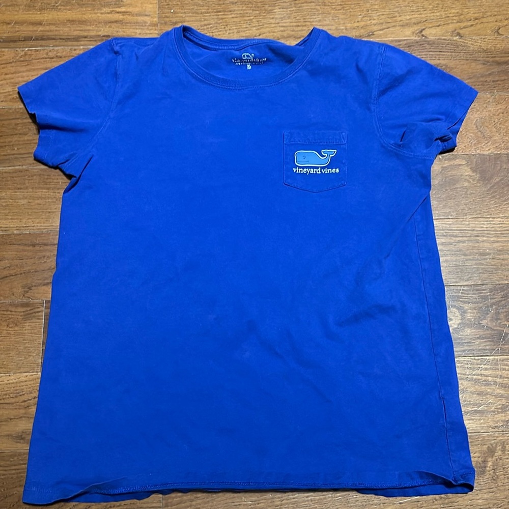 Vineyard vines tee shirt